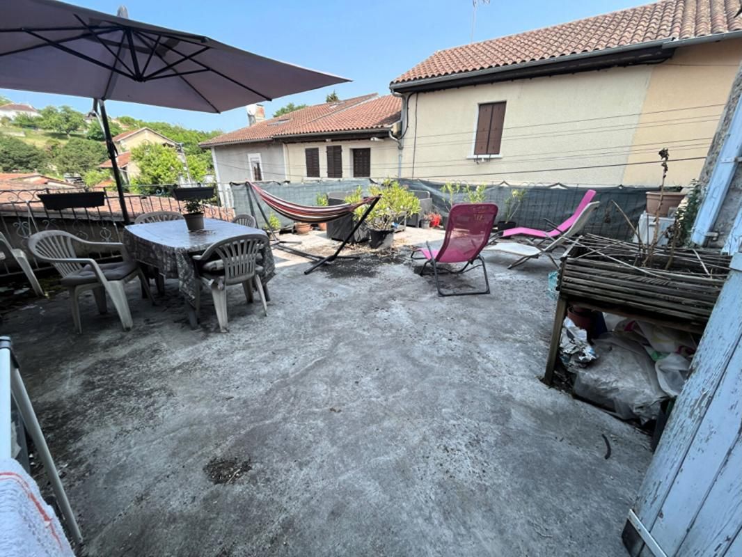 AGONAC Immeuble de RAPPORT AGONAC 180 m2 1