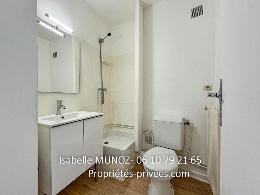 CLERMONT-FERRAND lot de 2 appartements F1 loué, F2 vide à Clermont Ferrand 3
