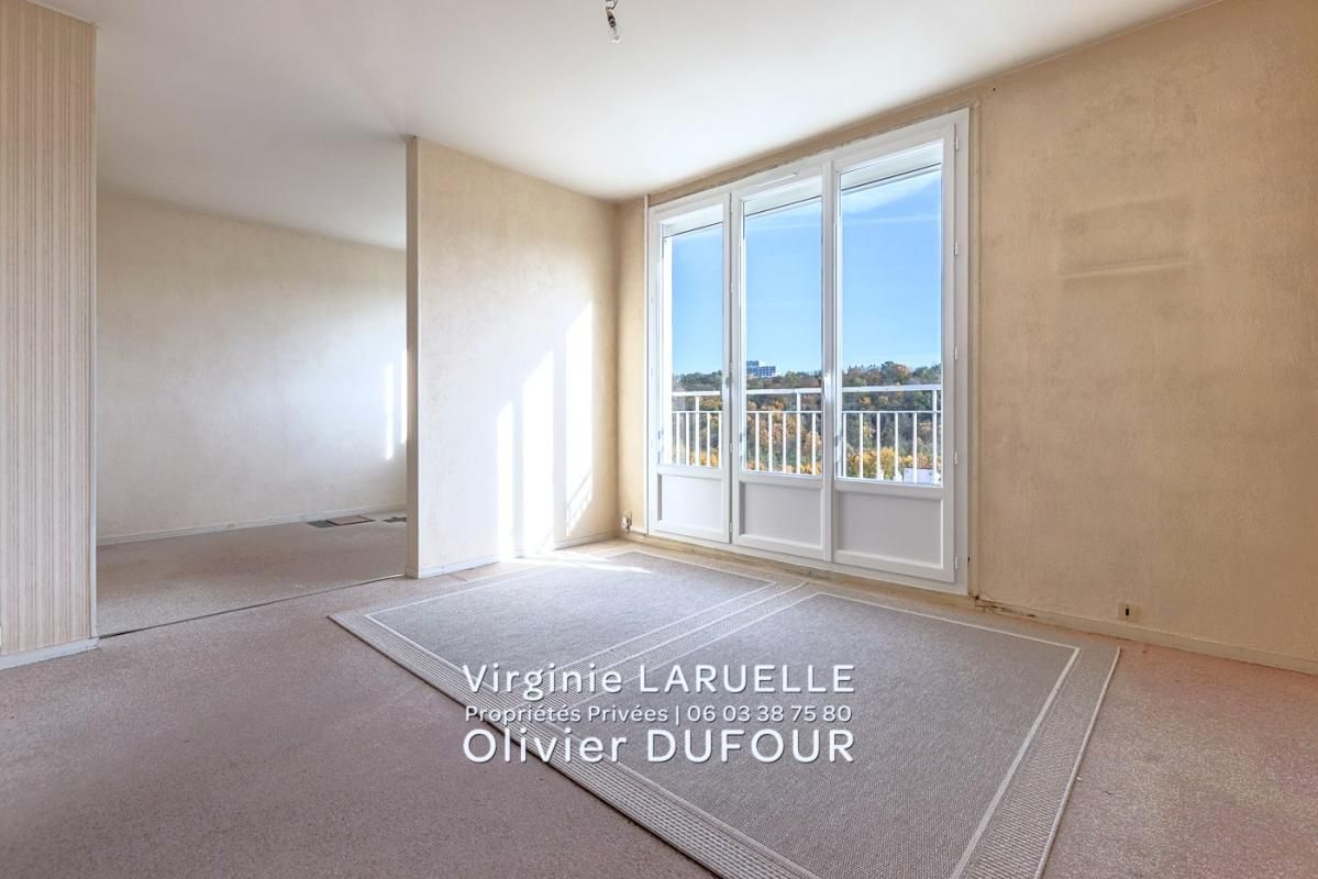 ROUEN Rouen Appartement avec 2 chambres, cave et parking 1