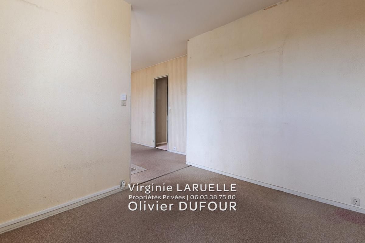 ROUEN Rouen Appartement avec 2 chambres, cave et parking 4