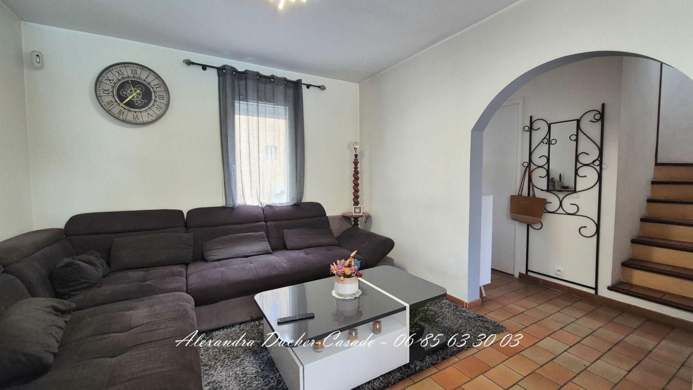 LES MEES Maison proche commodités centre-ville avec piscine et garage 3