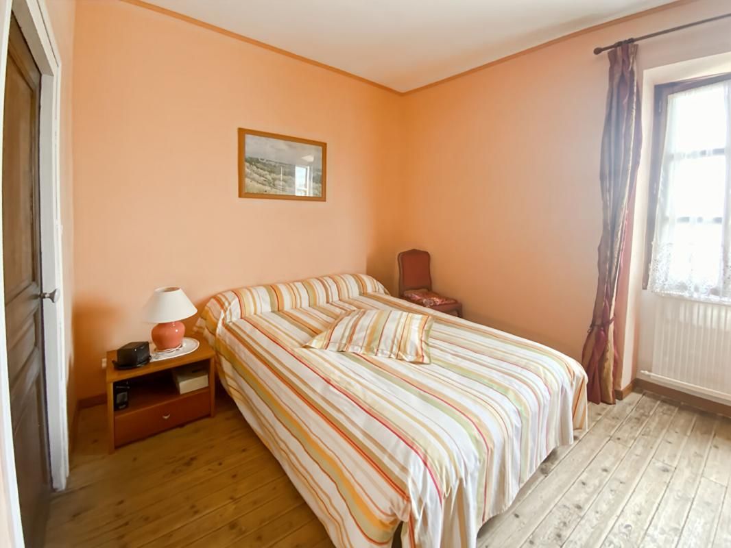 SAINT-MARCEL Maison St Marcel 4 pièce(s) 87 m2 4