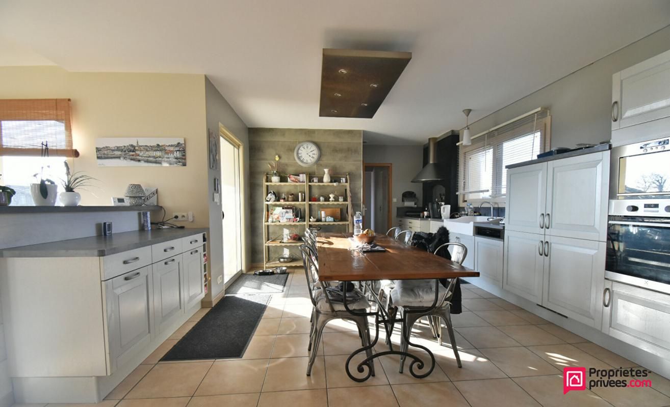 MAULEVRIER Maison d'architecte Maulevrier 8 pièce(s) 217 m2 3