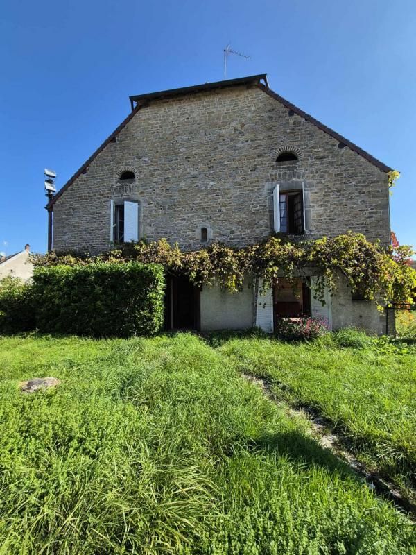 VILLEVIEUX Maison Villevieux 8 pièce(s) 220 m2 1