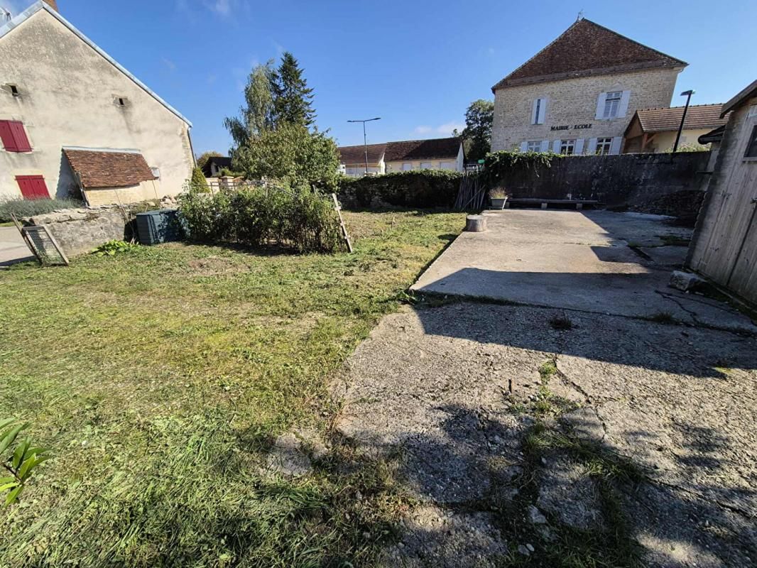 VILLEVIEUX Maison Villevieux 8 pièce(s) 220 m2 3