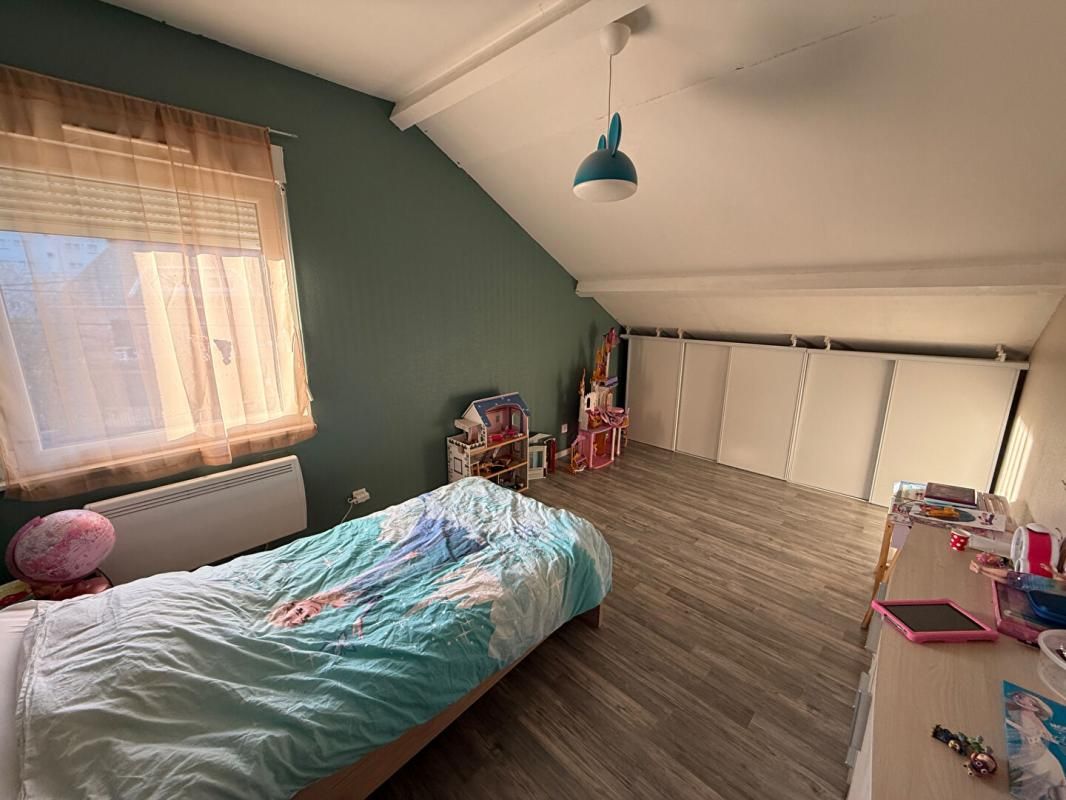 VALENTIGNEY Maison Mitoyenne Valentigney 5 pièce(s) 3