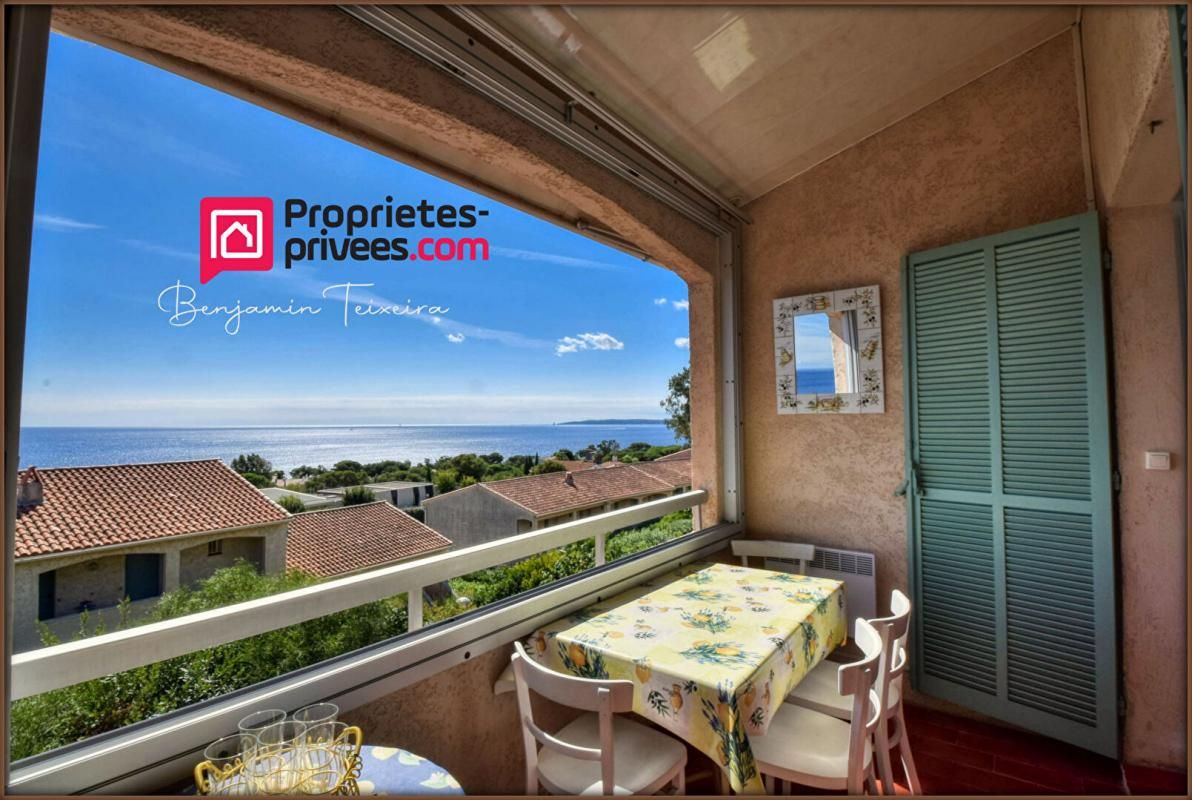 ROQUEBRUNE-SUR-ARGENS Appartement T1 bis, Les Issambres, 24 m2 VUE MER 2