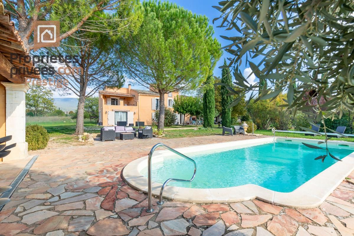VILLARS Bastide au calme à  Villars  (84)10 pièce(s) 275 m2 sur une parcelle de 19500m2, piscine 3