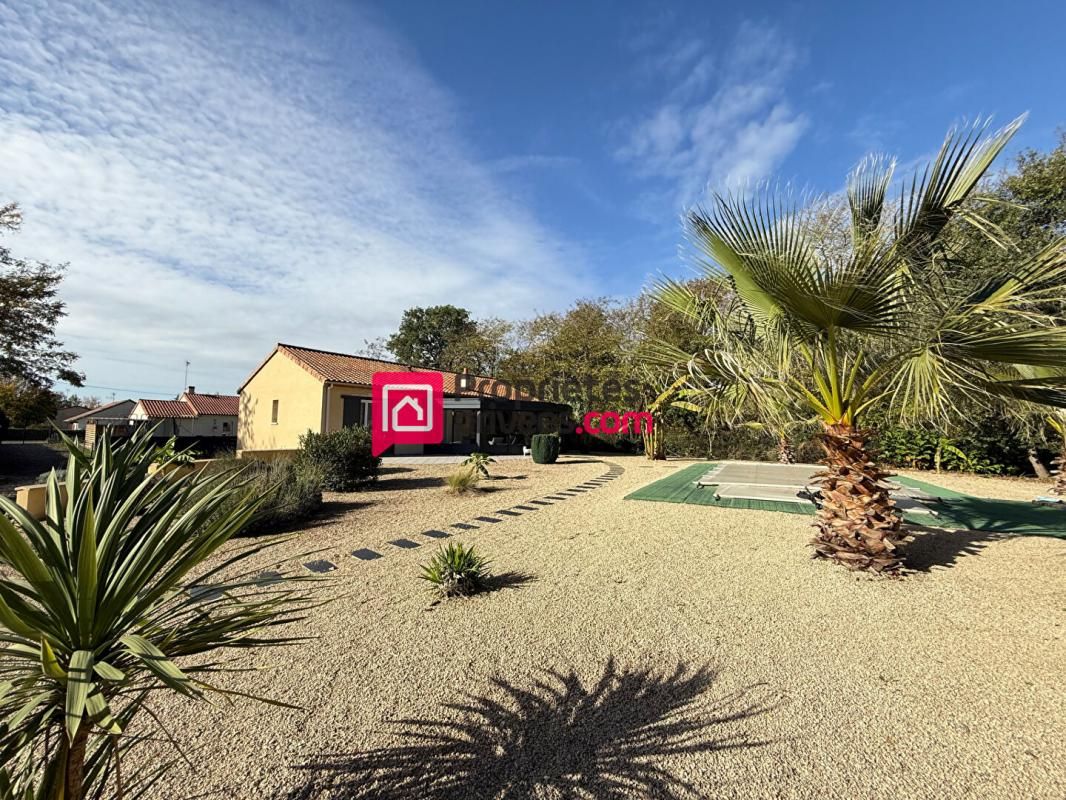 FONTEVRAUD-L'ABBAYE Maison Proche Fontevraud L Abbaye 5 pièce(s) 133 m2 - Terrain de 7000m2 1