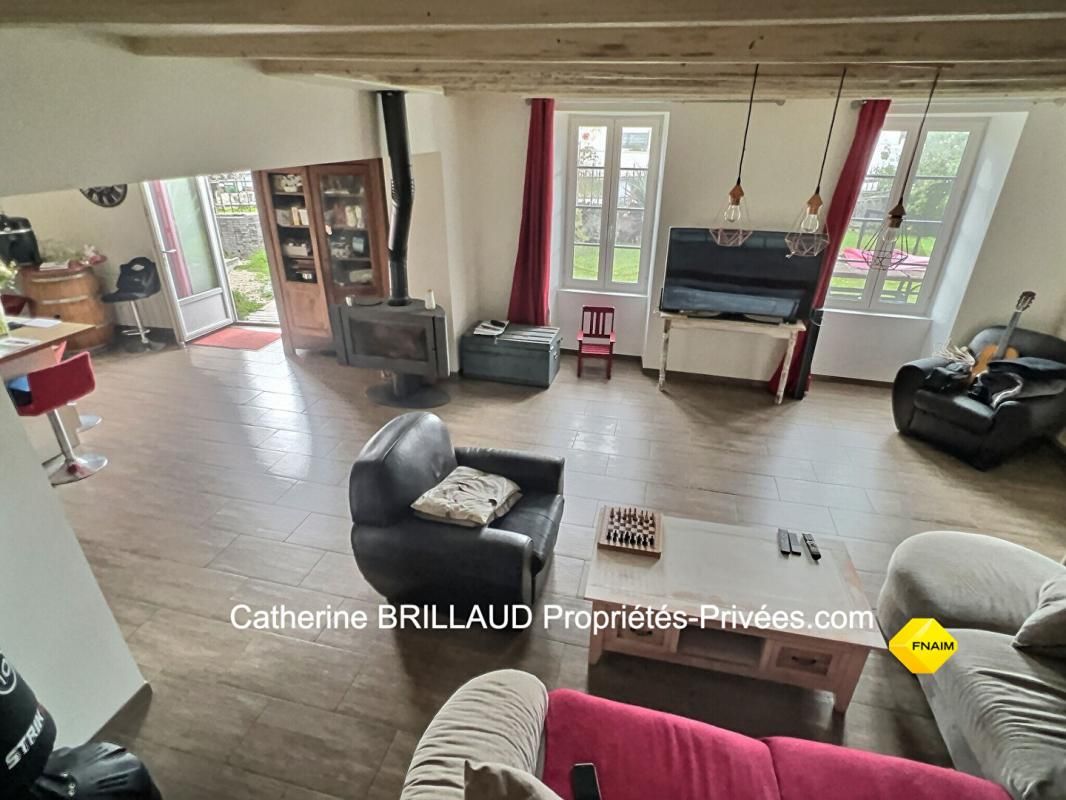 AIGREFEUILLE-D'AUNIS Maison Aigrefeuille D Aunis 6 pièce(s) 209 m2 4