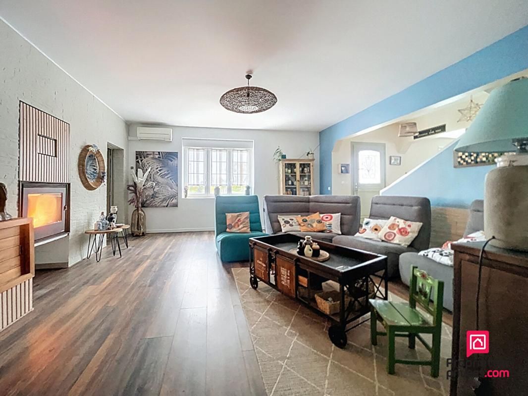 LE MELE-SUR-SARTHE Secteur Le Mêle-sur-Sarthe Grande maison familiale 350 m2 4