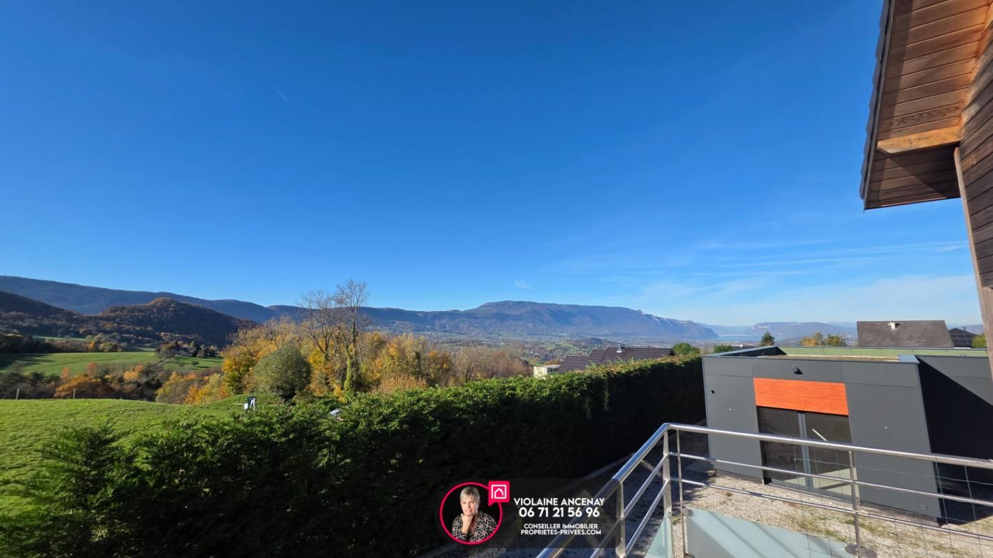 MONTAGNOLE Maison Montagnole 6 pièce(s) 138 m2 2