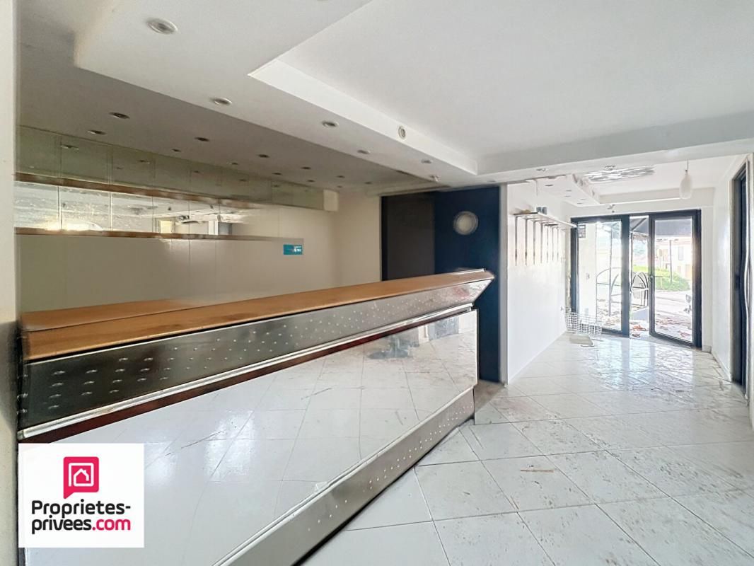 RIANS RIANS LOCAL COMMERCIAL + T2 TERRASSE + TERRAIN 3