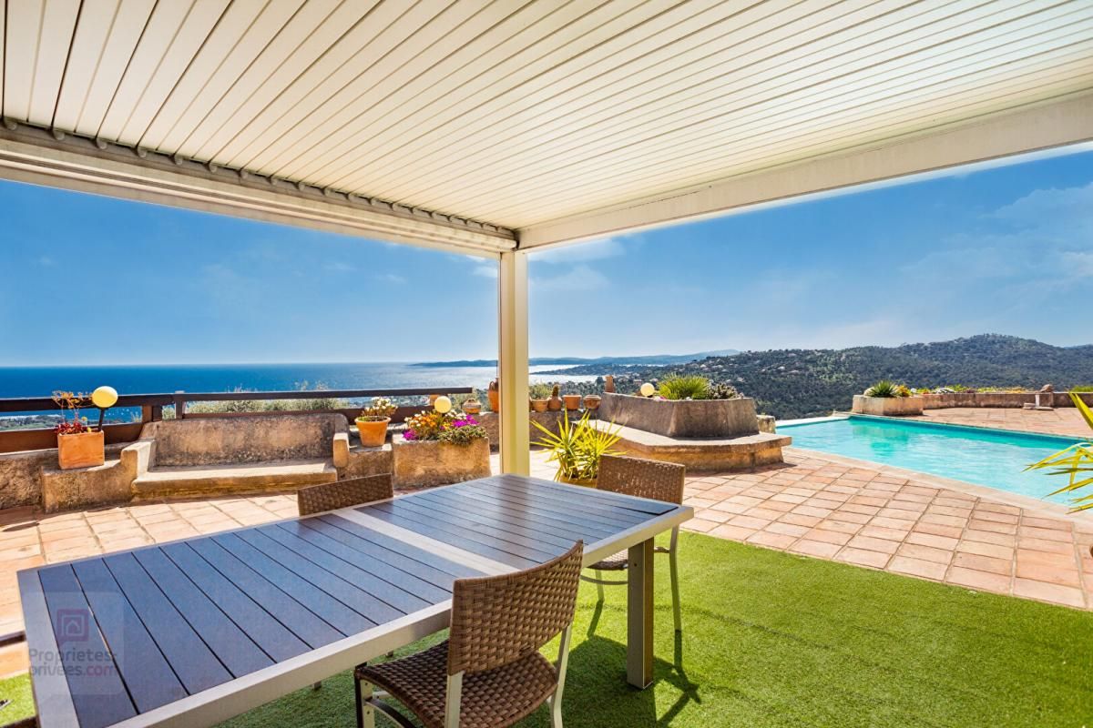 ROQUEBRUNE-SUR-ARGENS Vue mer à 180°- Demeure de 7 pièce(s) -LES ISSAMBRES 4