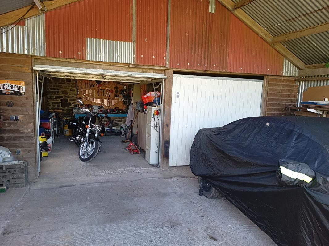 LASSY Maison  5 pièce(s) 185 m2 4