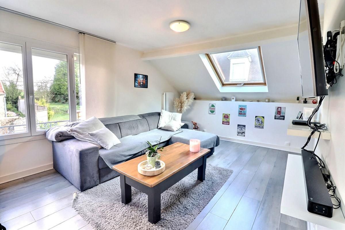 Proche CREPY EN VALOIS -  77M² - 2 Chambres - Garage