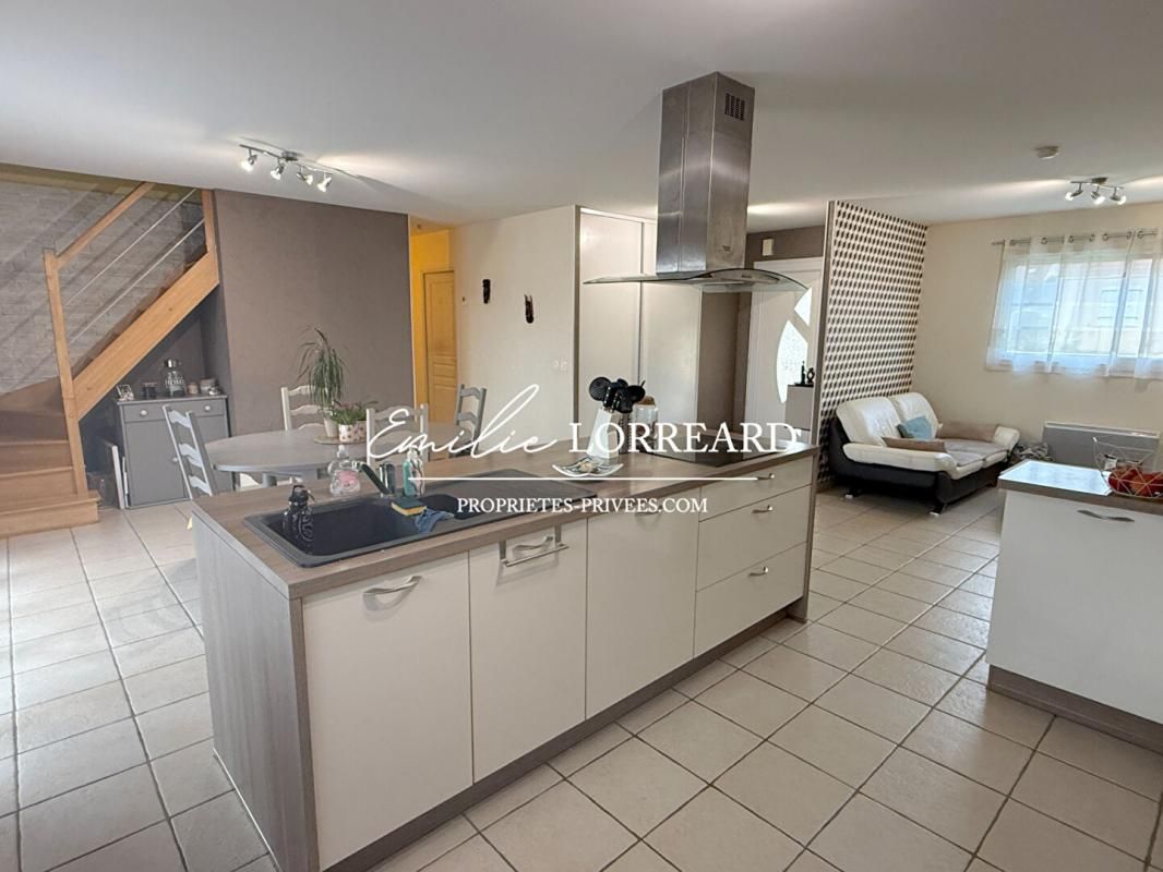 CHAMPAGNE Maison Champagné 5 pièce(s) 125 m2 2