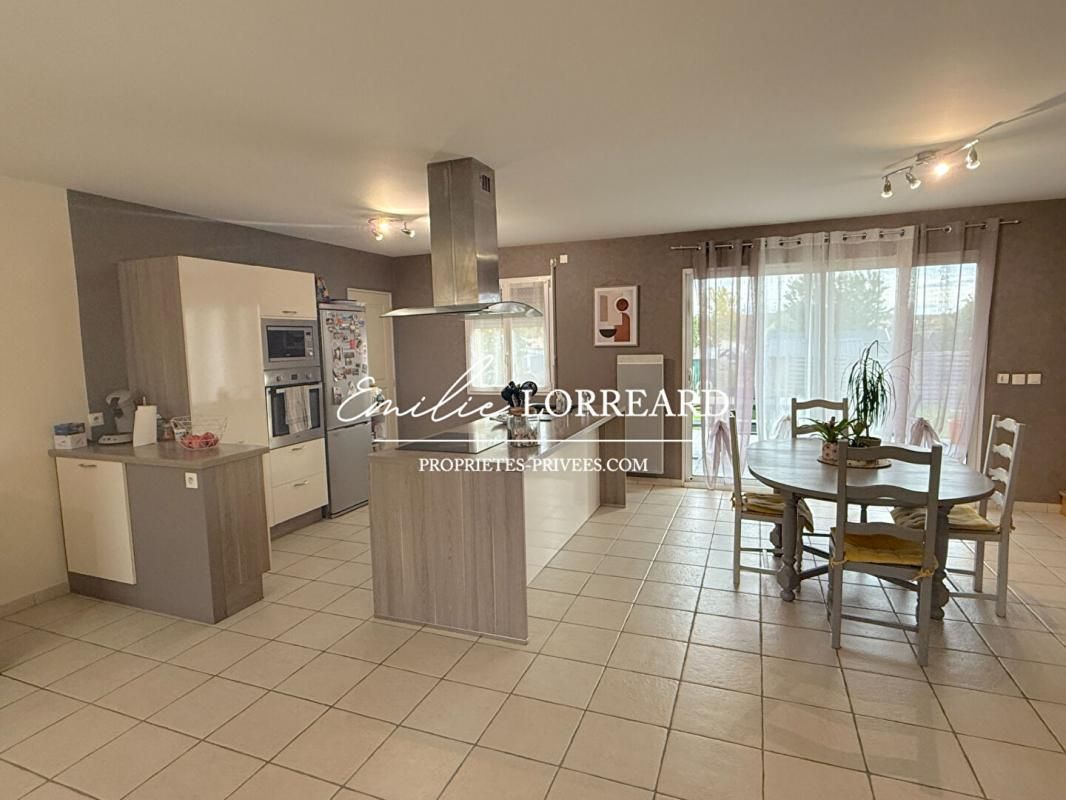 CHAMPAGNE Maison Champagné 5 pièce(s) 125 m2 3