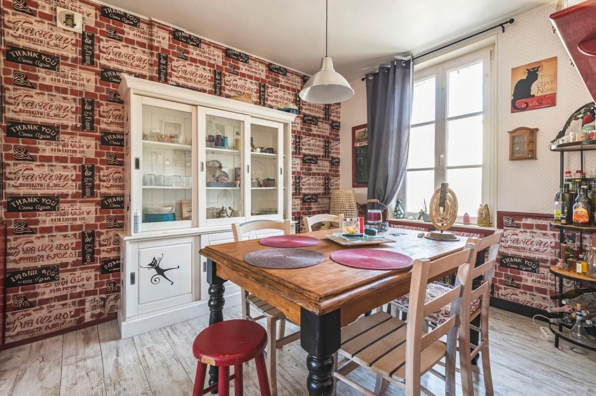 NEUFLIZE Maison et Dépendances Neuflize 7 pièces 145 m2 3