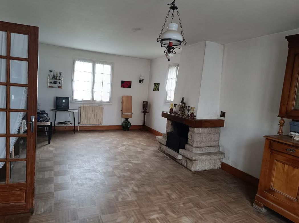 CHATEAUNEUF-DU-FAOU 29520 Châteauneuf du Faou maison à rénover sous sol 1400 m² proche centre et commodités 4