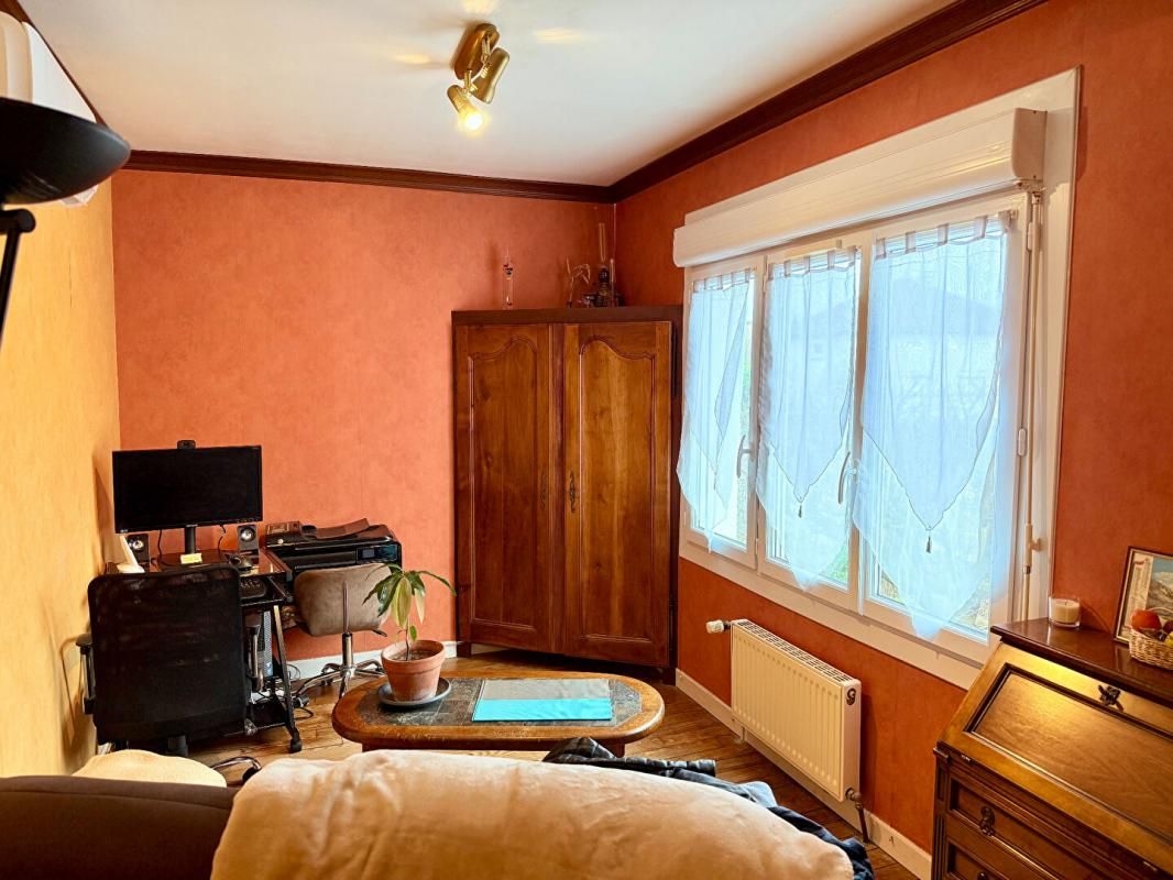 MONETEAU Maison sur sous-sol aménagé Moneteau 6 pièce(s) 152 m2 4