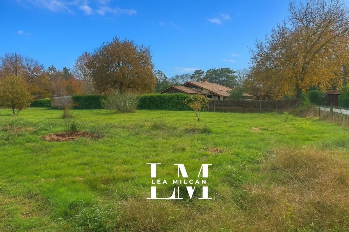 LOUCHATS Terrain Constructible de 860 m² à Louchats 2