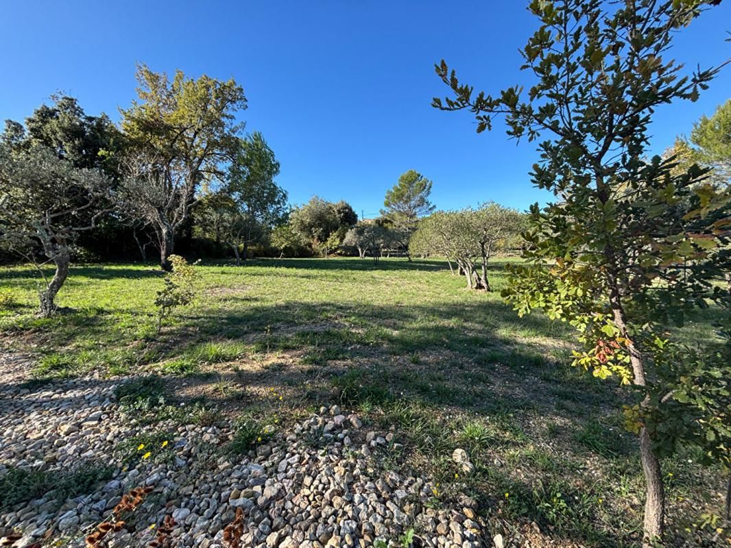 FLAYOSC Terrain constructible 1622 m2 1