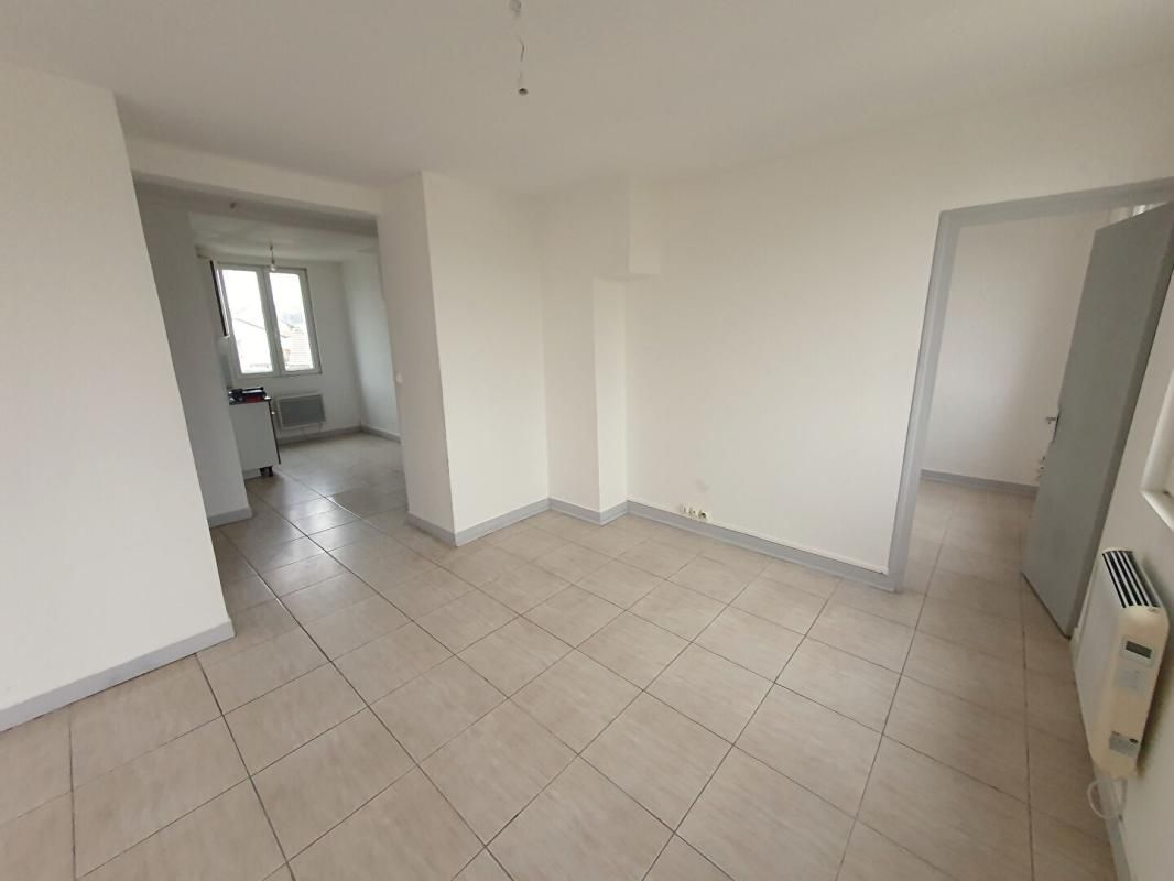 Appartement loué Saint Florent Sur Cher 3 pièce(s) 57 m2
