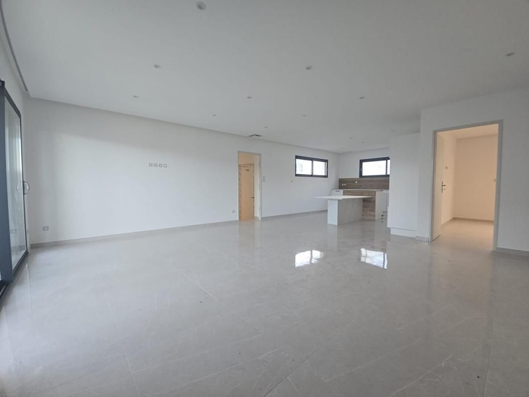 ARLES Maison  5 pièce(s) 160 m2 4