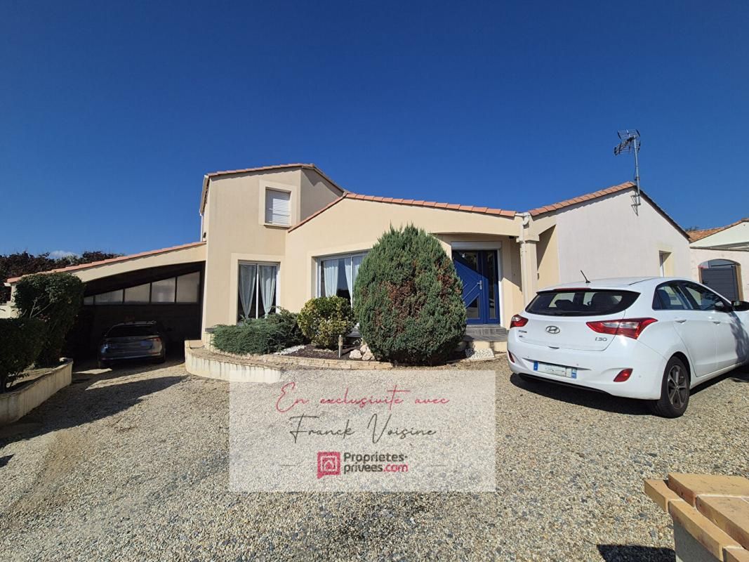 LES HERBIERS A VENDRE en Exclusivité aux Herbiers, maison de 121 m2 env avec 3 chambres et 1 bureau sur une parcelle de 495 m2 env 4