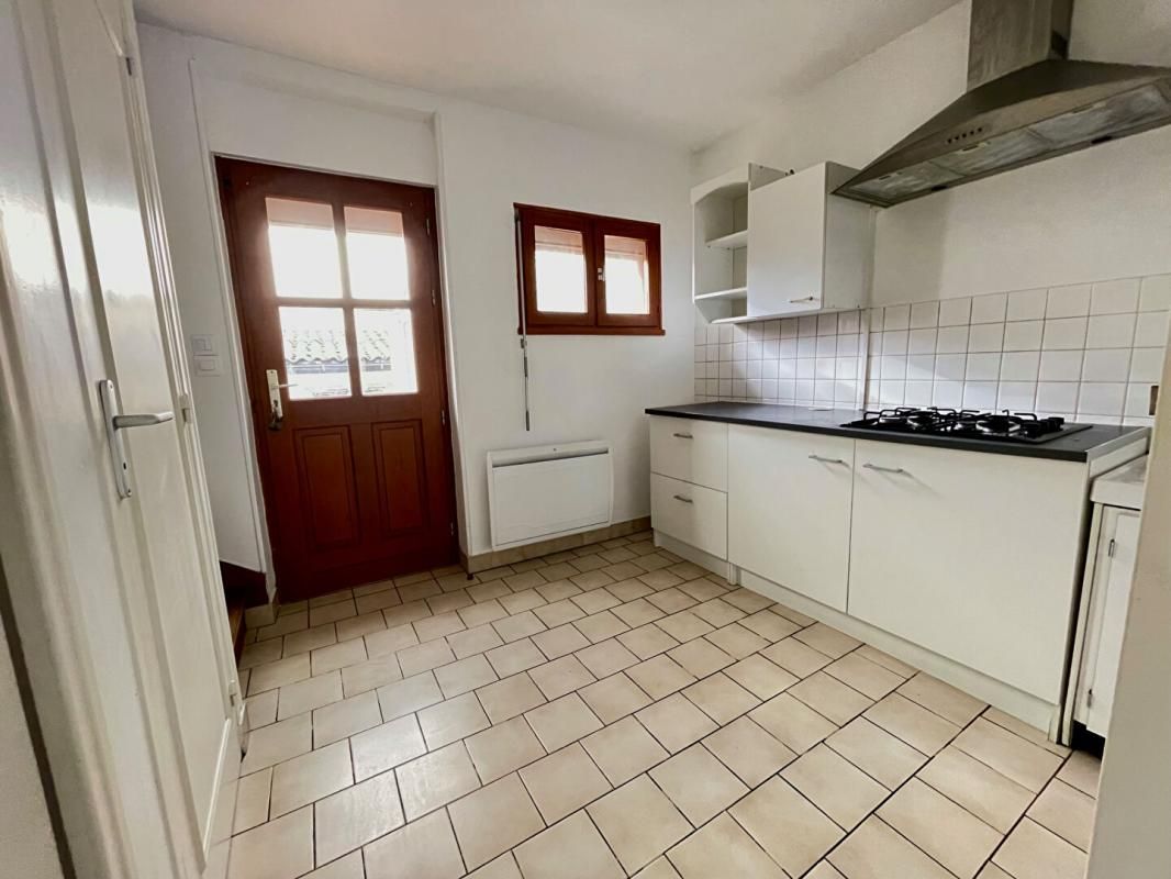 L'AIGLE Maison de ville avec espace et garage proche centre ville de l'Aigle 4