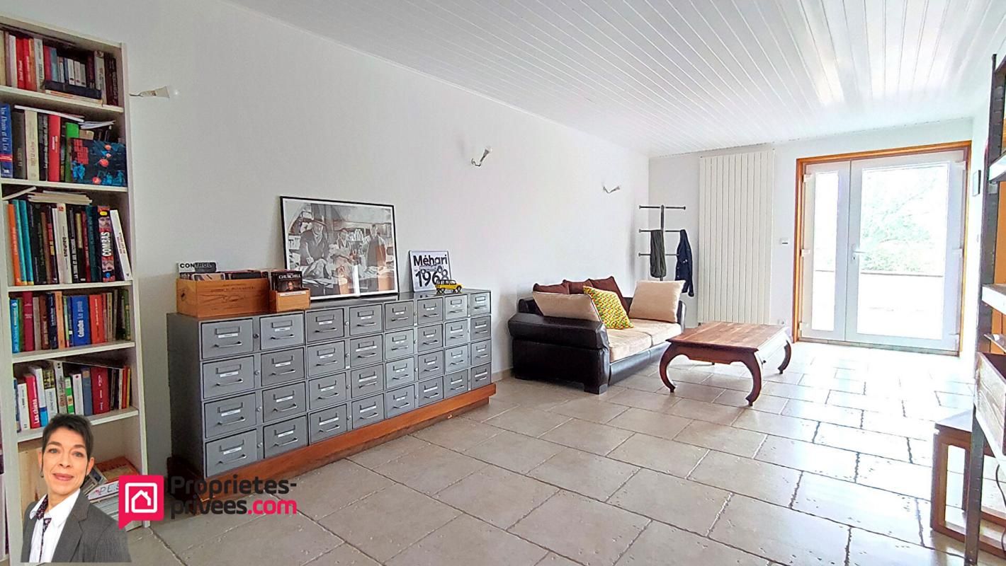 CUINZIER CUINZIER (42460) Maison en pierre 170 m2 avec vue, garage, dépendances et terrain 4