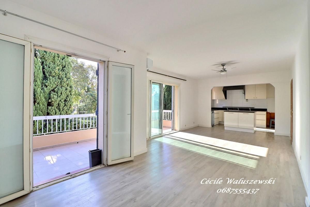 LE CASTELLET Appartement Le Castellet T4-T5 pièce(s) 91 m2 - Balcon, parking et cave 2