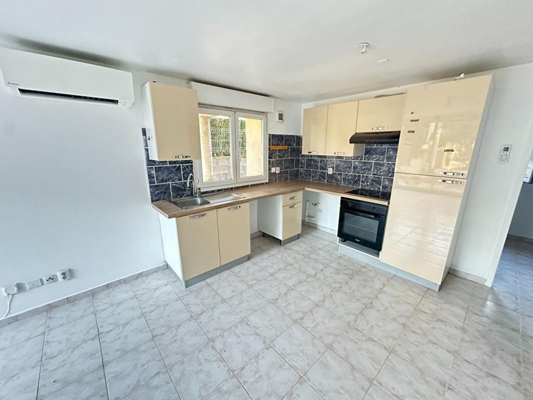 ROGNAC À vendre en exclusivité  Appartement en rez-de-chaussée à Rognac 2