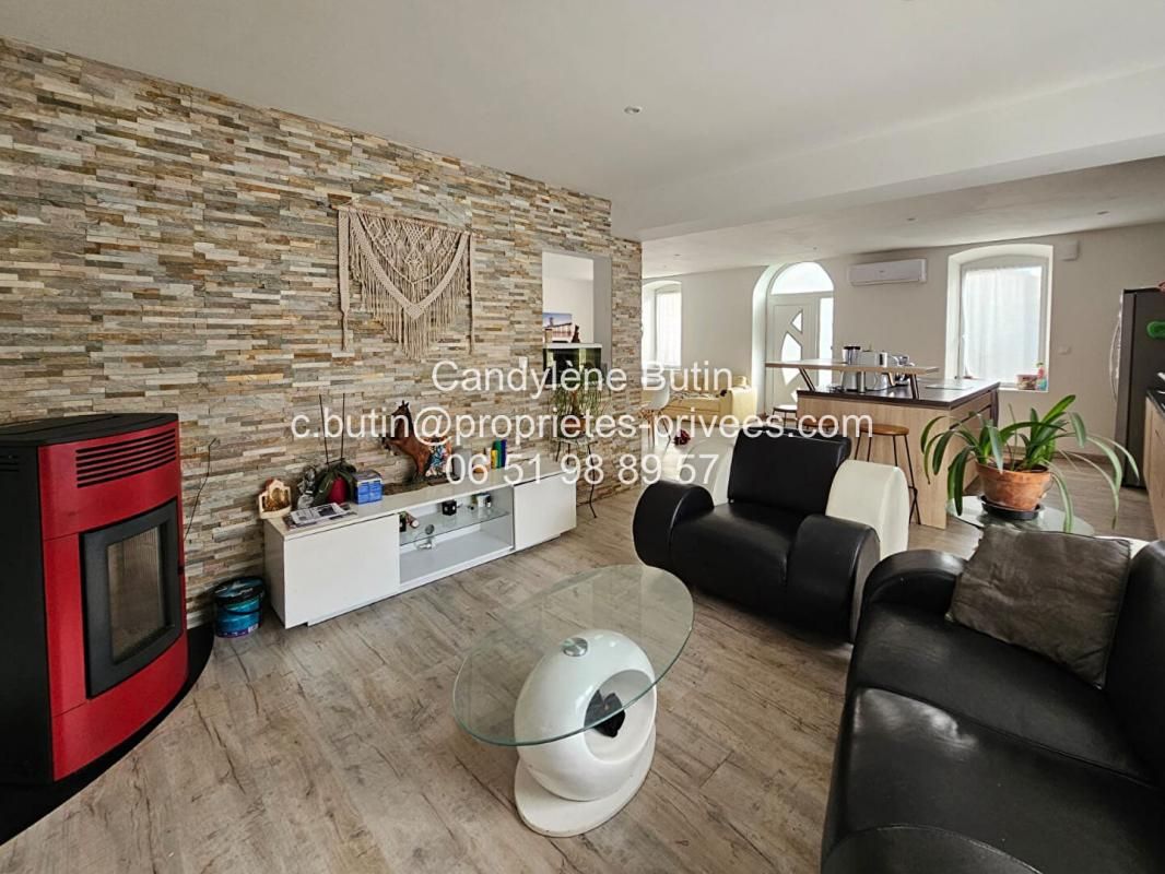 VILLENEUVE-MINERVOIS Maison Villeneuve Minervois 7 pièce(s) 165 m2 1