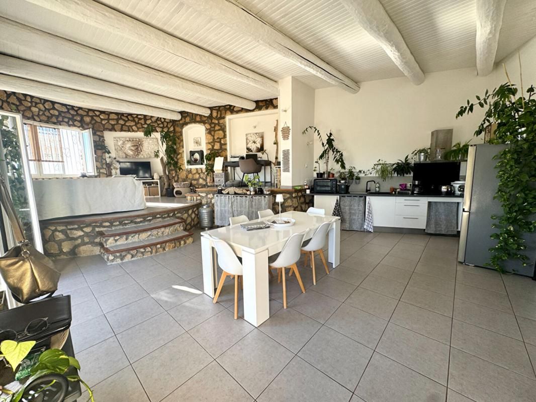 ISTRES MAISON / APPARTEMENT TYPE 3 AVEC PARKINGS 4