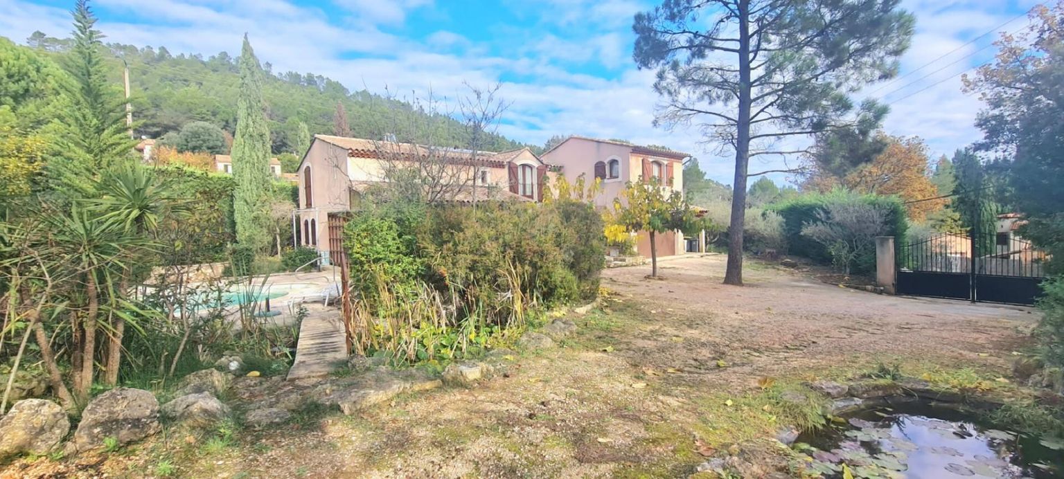LE VAL LE VAL - VILLA DE 193m² avec piscine - 2580m² de terrain 1