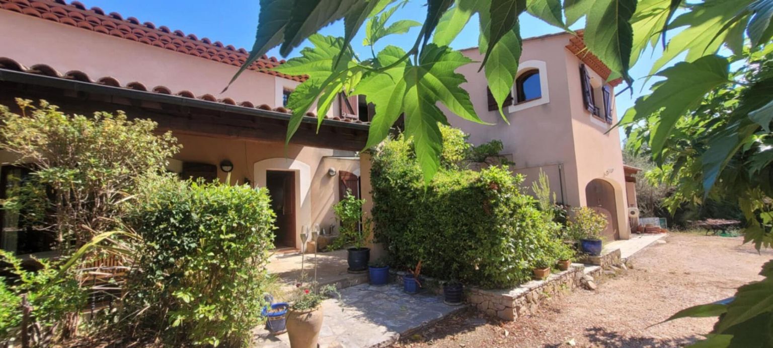 LE VAL LE VAL - VILLA DE 193m² avec piscine - 2580m² de terrain 3