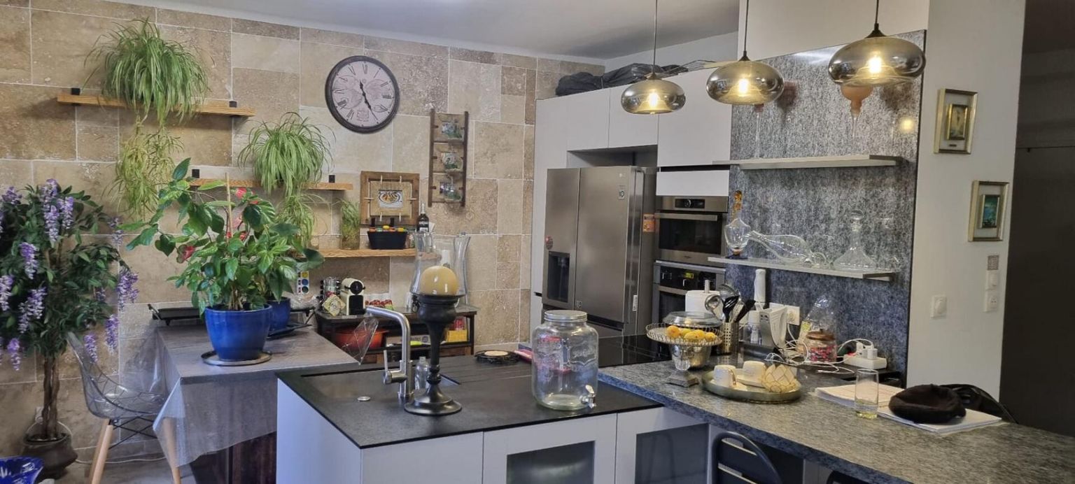 BANDOL HAUT DE VILLA, cave, jardin et Stationnements 2