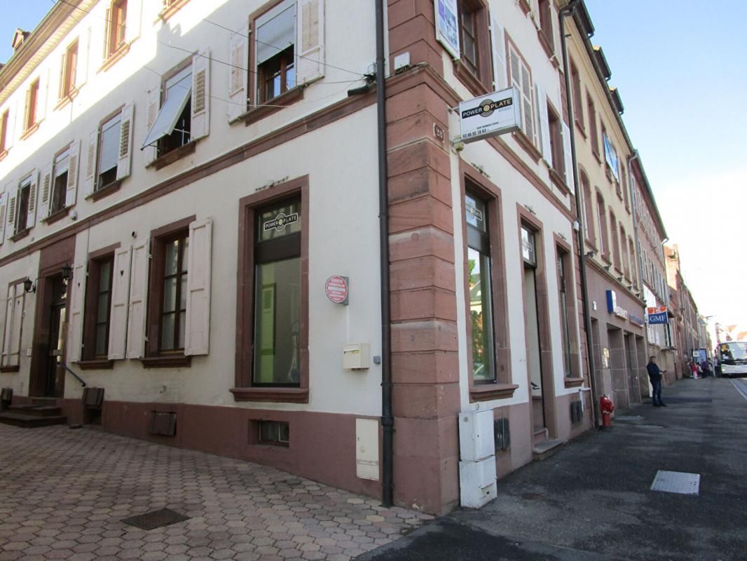 HAGUENAU HAGUENAU - Local commercial  avec vitrines  59 m² 4