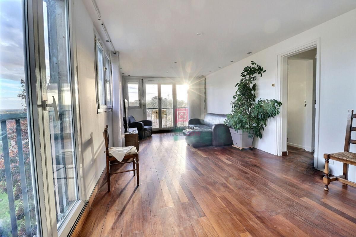 VILLIERS-SUR-ORGE Appartement Villiers Sur Orge 4 pièces 67 m² 2