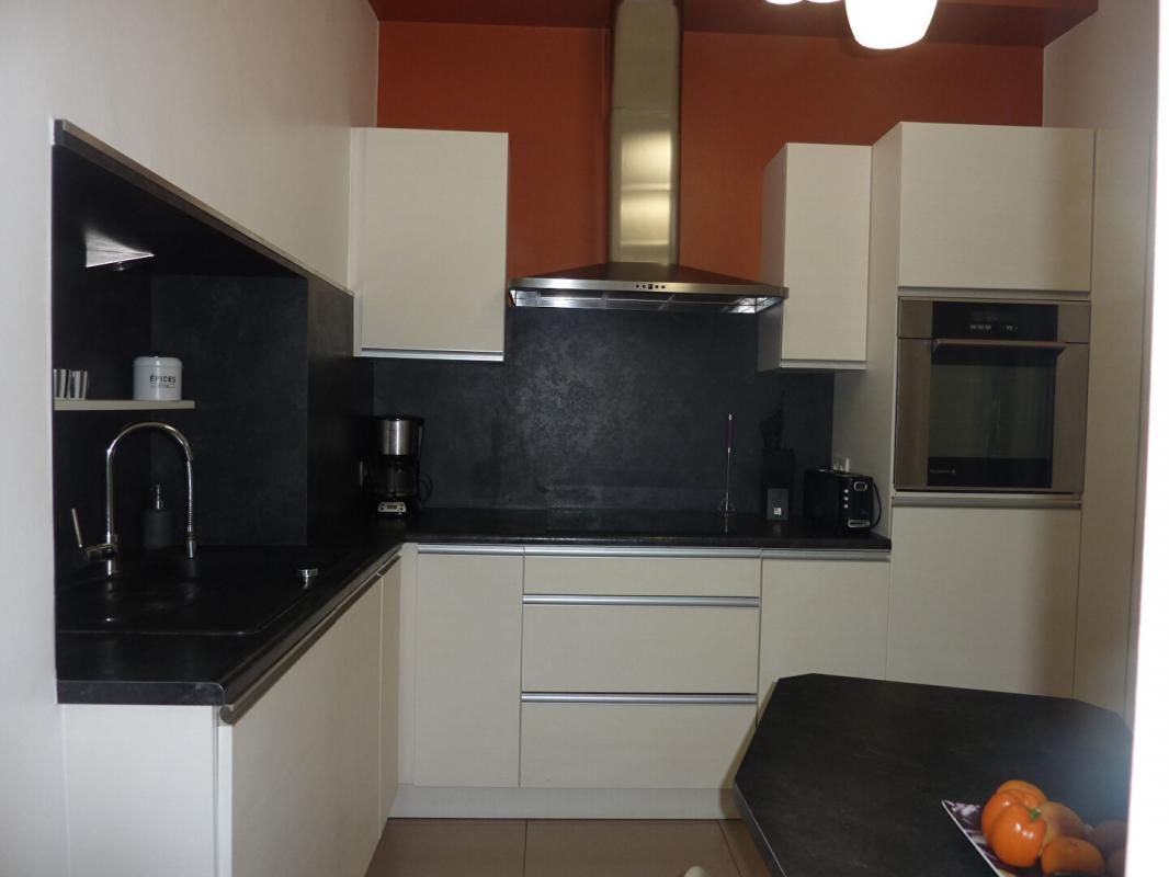 CHOLET Maison Cholet 8 pièce(s) 180 m2 3