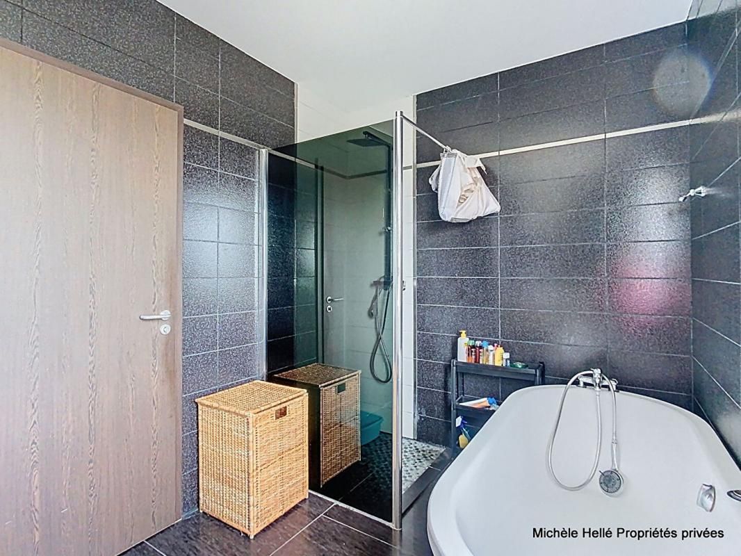 DOMMARTIN-LES-TOUL Appartement 138m2, 3 chambres, 1 bureau,1 place voiture à l'extérieur, 1 garage fermé 2