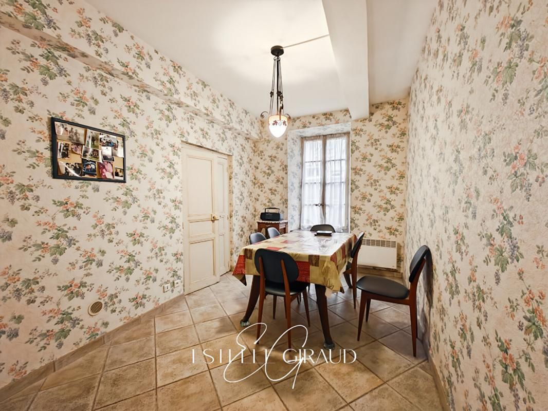 RIEUX-MINERVOIS Maison de village avec terrasse et atelier 4