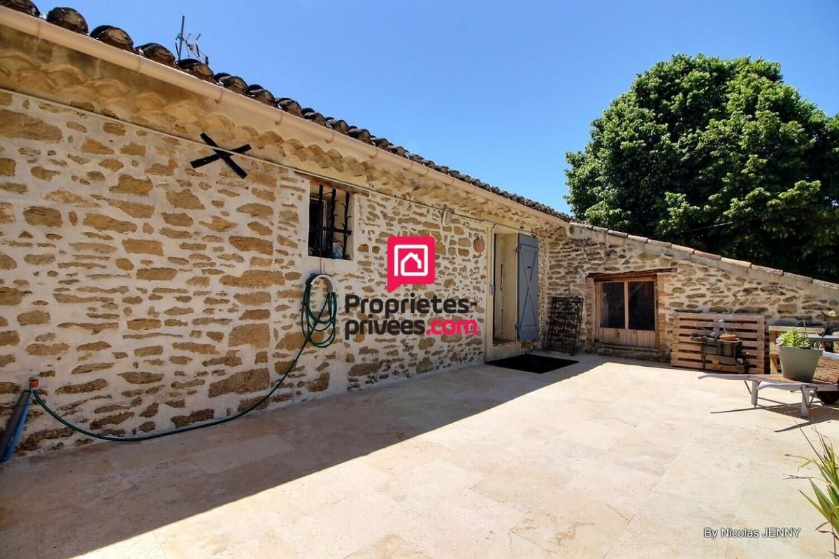 SUZE-LA-ROUSSE Mas restauré Suze La Rousse 5 pièces 179 m² + Studio 25 m² - 399 000 Euros - 2