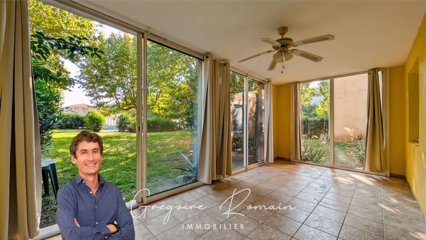 SAINT-MARTIN-DE-CRAU Appartement  3 pièce(s) 109 m2 1