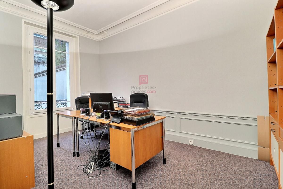 PARIS-5E-ARRONDISSEMENT 75005 PARIS - LOCATION, BUREAUX 146 m², (Luxembourg / Saint-Michel) 4