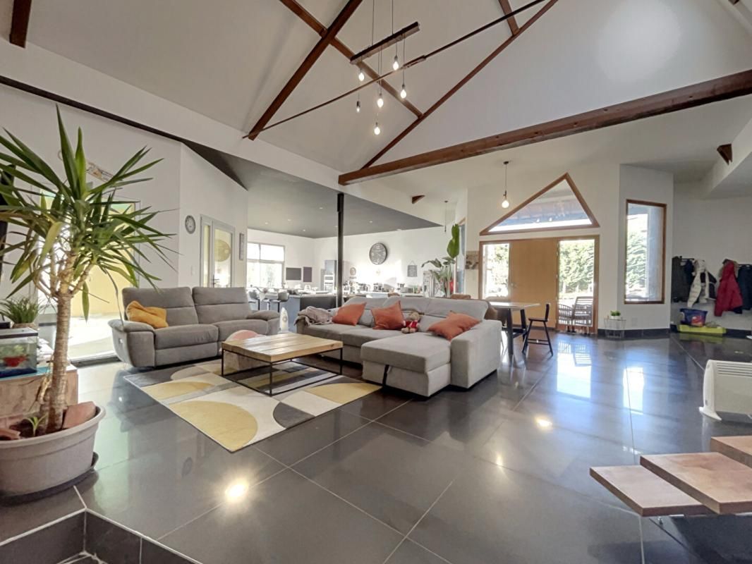 Loft Chambost Longessaigne 9 pièce(s)