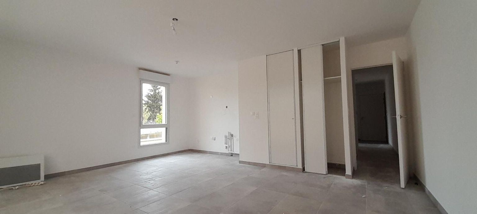 LES PONTS-DE-CE APPARTEMENT T3 neuf avec Balcon et Parkng Couvert 2