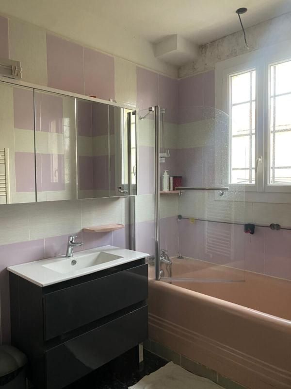 CHATEAURENARD Maison traditionnelle de plain-pied ? 149 m² sur terrain de 990 m² 4